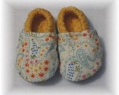 Baby Crib Shoes Booties - Hill Country Paisley
