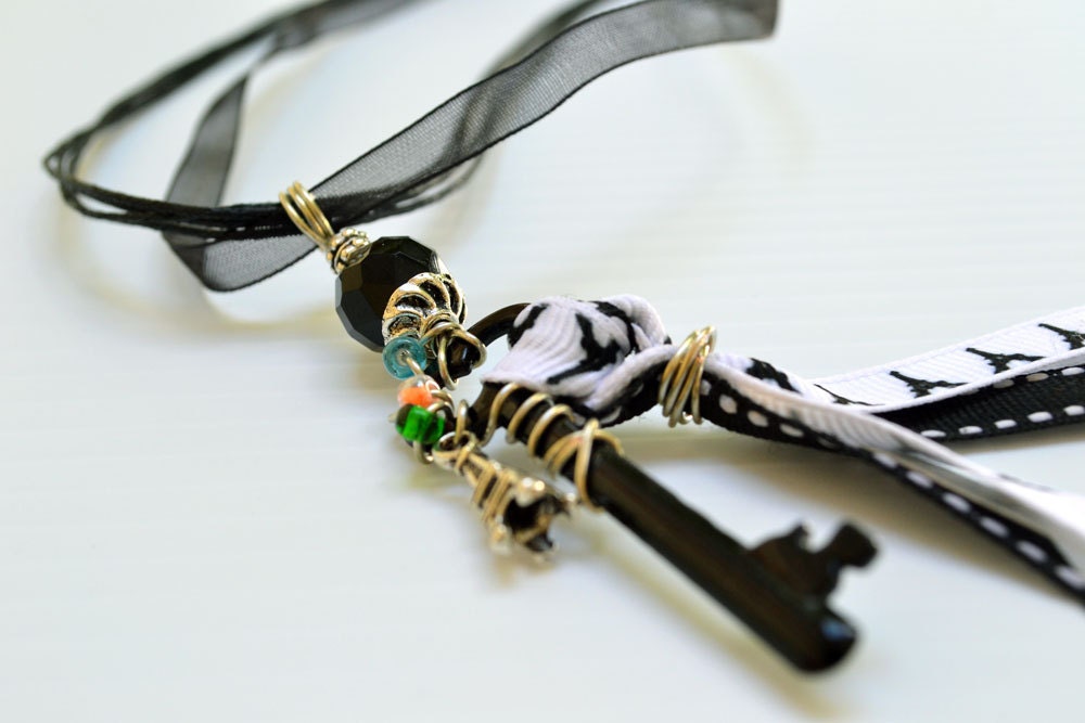 Eiffel Tower Black White Key Pendant Necklace by BululuStudio on Etsy .  Free Ribbon Necklace .