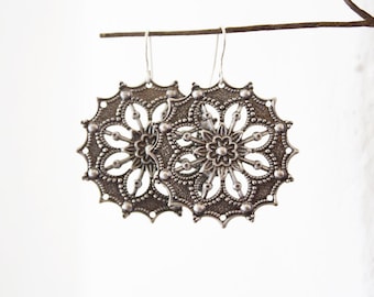 Filigree Medallions Earrings - Effortless Boho Chic