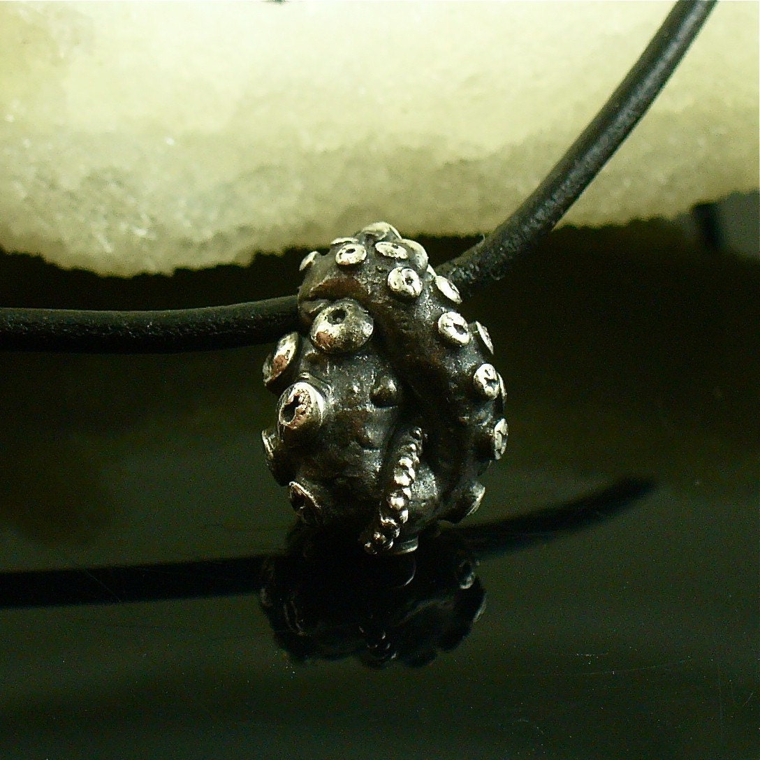 Tentacle Knot Pendant