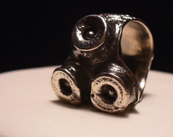 Mens OctopusME Suction Cup Ring Oxidized size 8 - 10 1/2