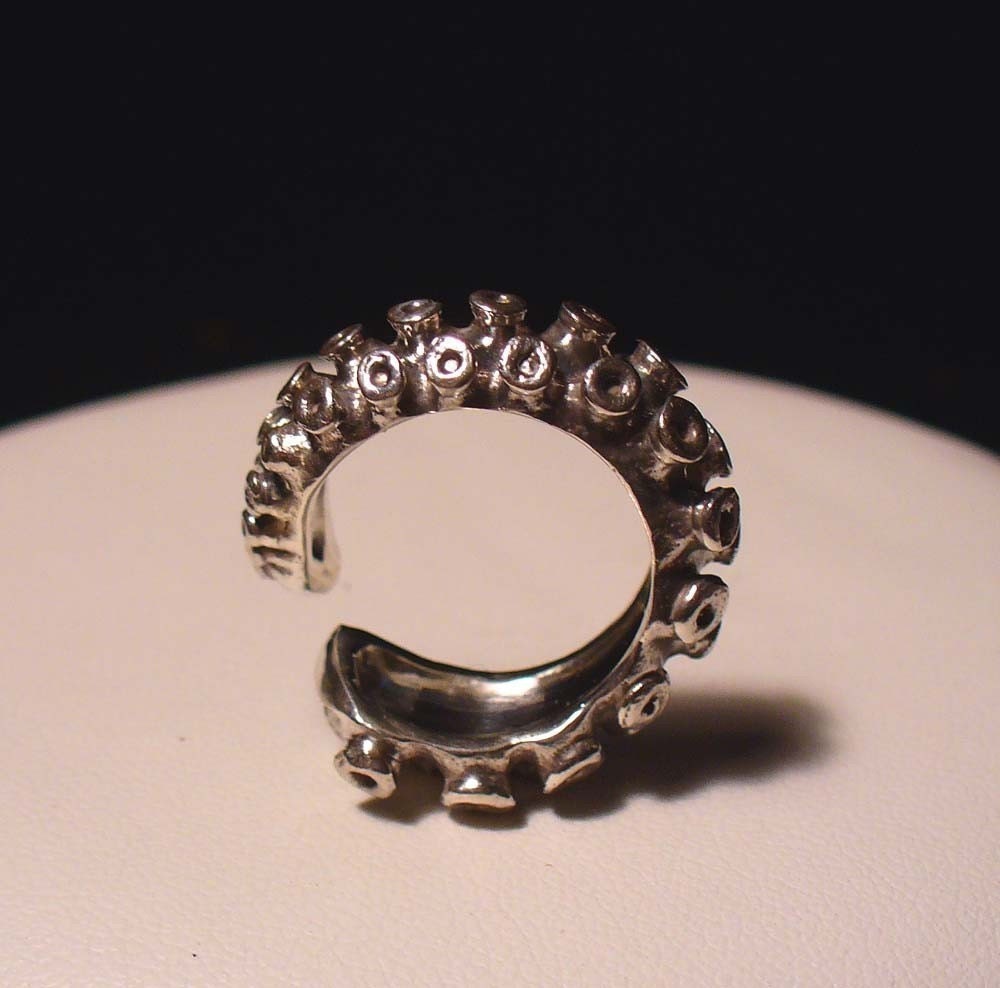 Size 4 - 7  Tentacle Ring