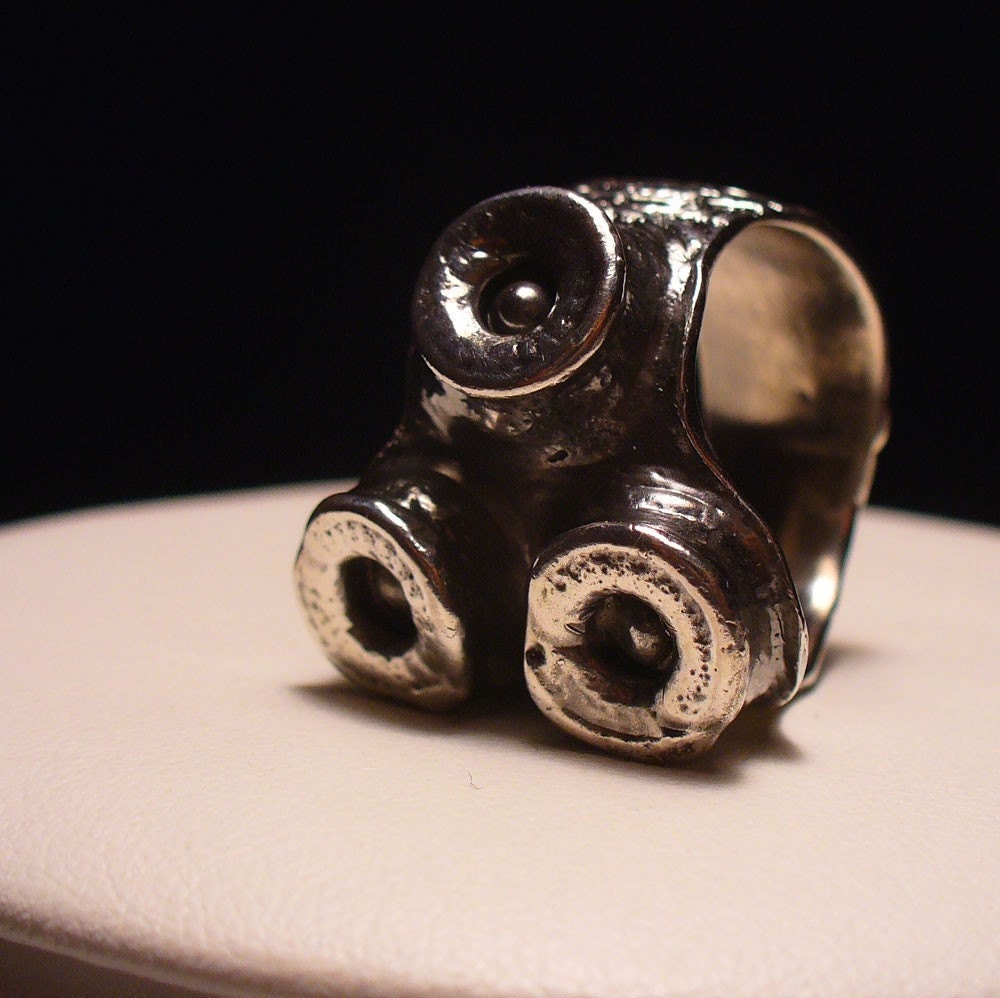 Mens OctopusME Suction Cup Ring Oxidized size 8 - 10 1/2