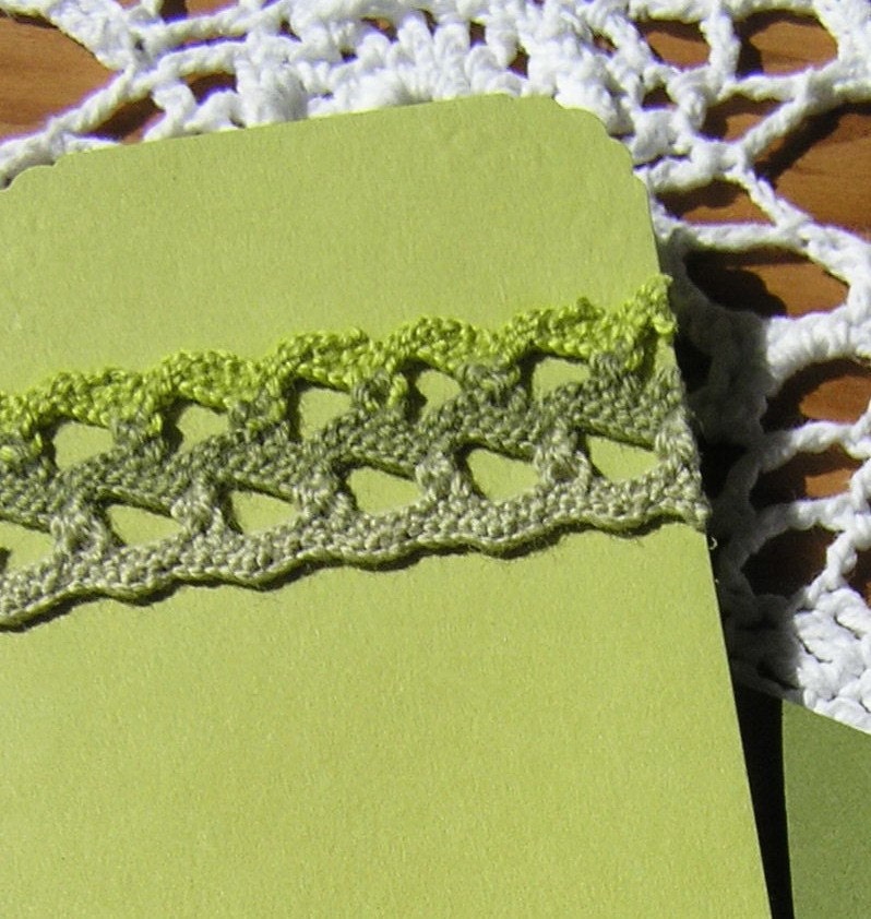 Green Teeny Tiny Card, Flat with Crocheted Ribbon