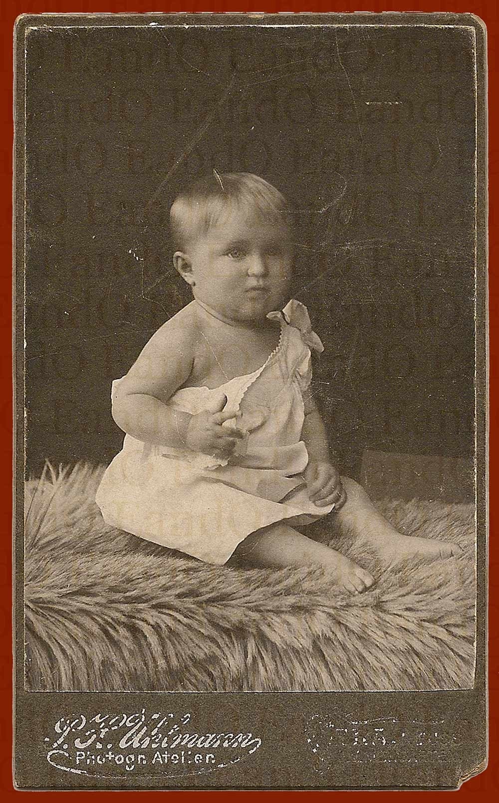 Antique Rare CDV Carte De Visite 1860s Baby in a Toga