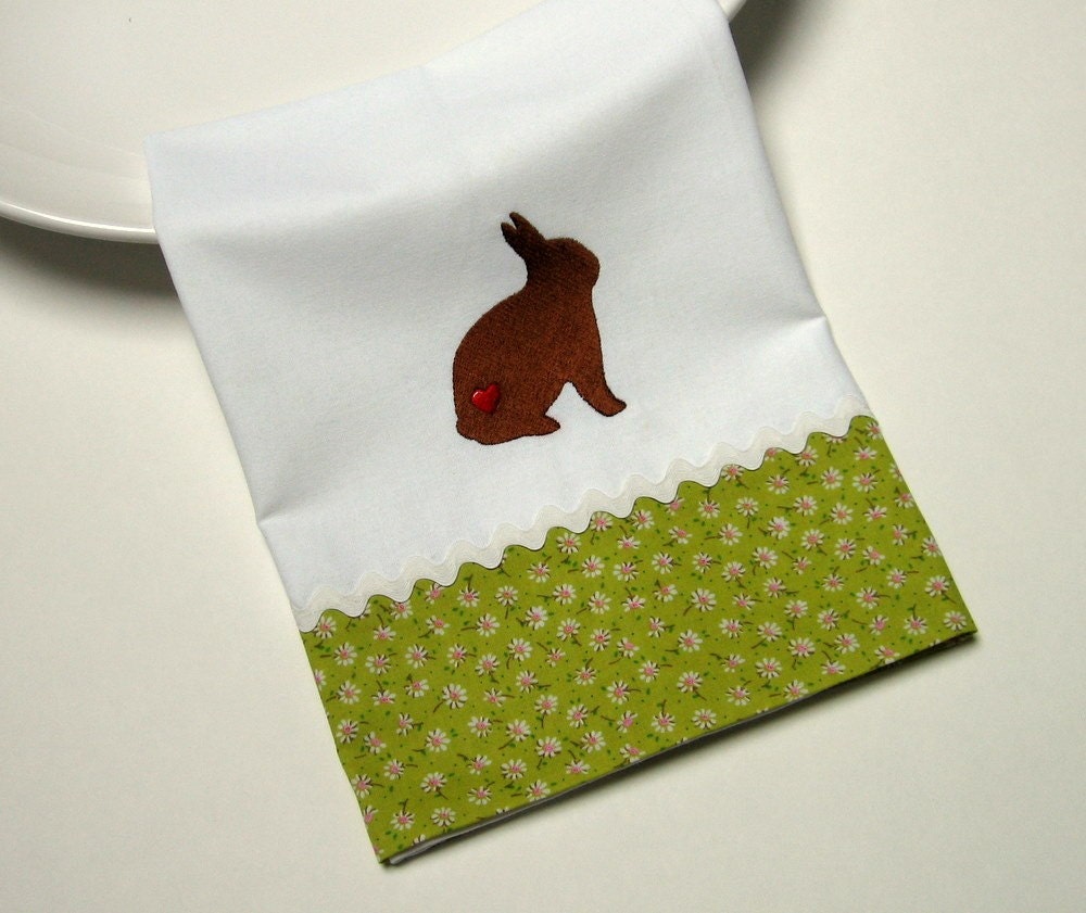 I Love Bunnies - Embroidered Brown Woodland Bunny Rabbit with Red Heart Bum - Green with White and Pink Daisies