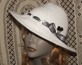 Womens Wide-Brim Cotton Summer Hat with Vintage Pin