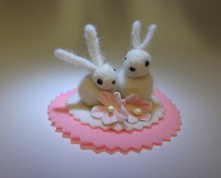 Cake Topper Snuggle Bunnies, Free Shipping within the USA