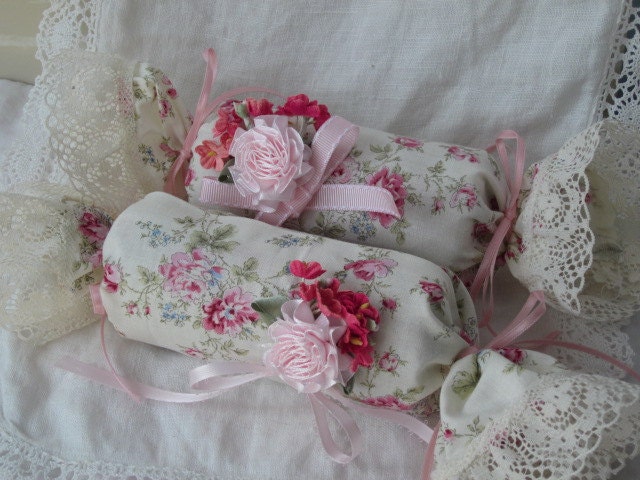 Shabby Cottage Chic Set of 2 DRAWER Sachets Fill with Lavender Sweet Rose Fabric ECS cst