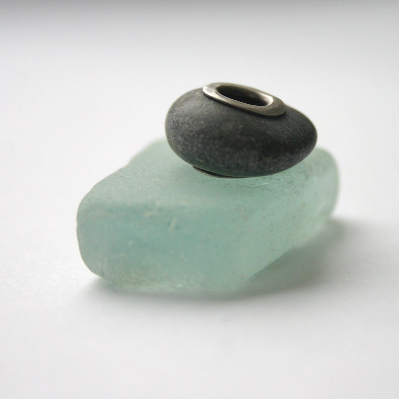 Silver Riveted Beach Stone - Grey Stone With Big Silver Rivet
