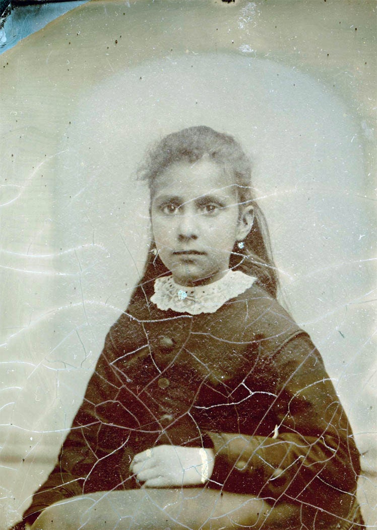vintage photo tintype Pretty Girl w tinted Gold jewelry