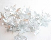 25 Silver Chrysanthymum Leaves