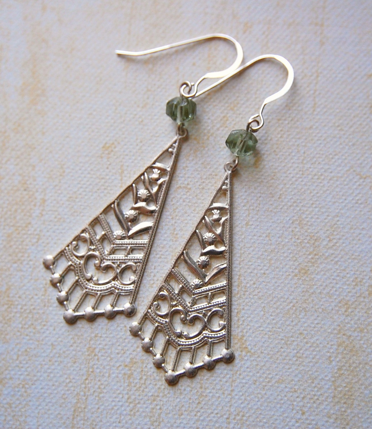 Filigree and green glass. Romantic. Sophia. Earrings