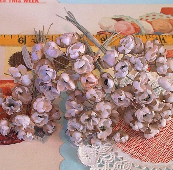 Vintage / Dry Look Rose Bouquets / Off White / Five Bunches