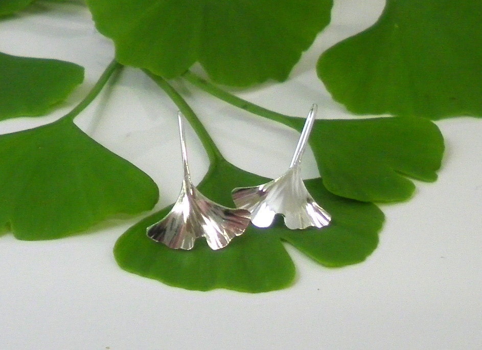 Ginkgo Leaf Earrings, Tiny  Sterling, 122ss