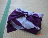 Japanese vintage FUROSHIKI, KIMONO fabric, wrapping cloth, wall hanging -- purple feathers