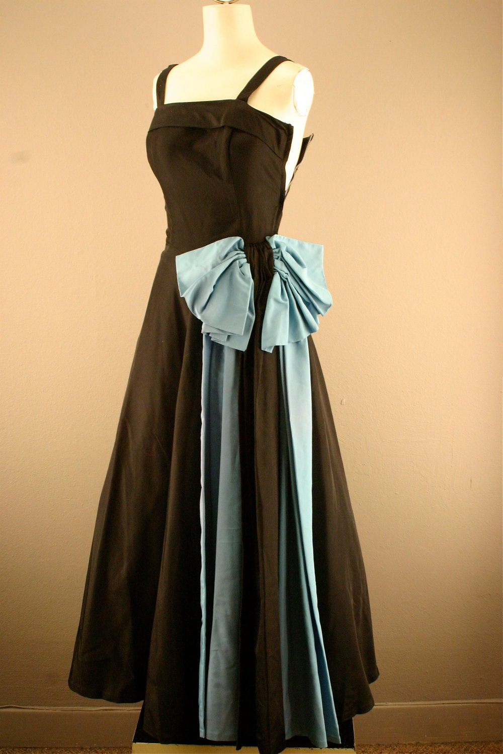 Stunning black taffeta gown Huge stunning blue bow size xs 1930s/1940s hollywood glamour