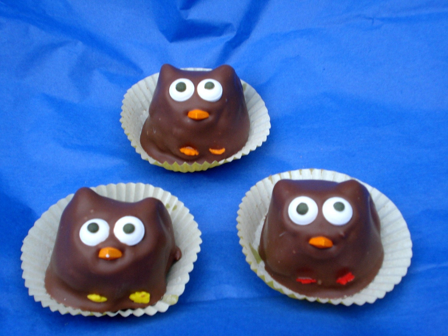Cake Balls: Lil' Hooter Owl Cake Bitty Bite Cake Pop