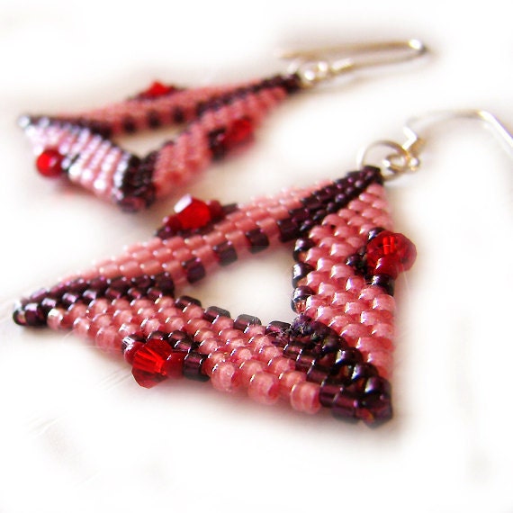 Tauri in coral - Triangle Sterling Silver Earrings with Swarovski and Glass Beads