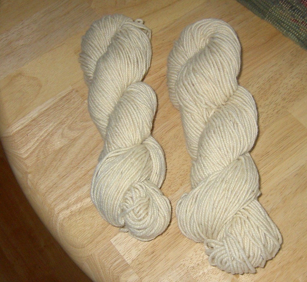 PURE WOOL YARN ARAN KNIT NATURAL UNSCOURED by raincoaststudio