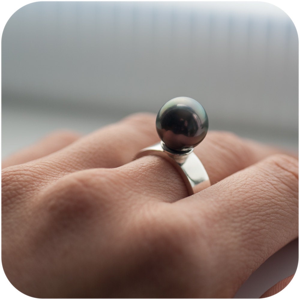 Tahitian Black Pearl Ring - Gigantic
