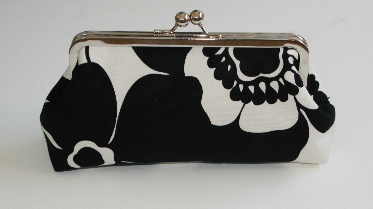 Kisslock Clutch Black and White Sophia Clutch Purse
