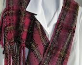 Handwoven wool mobius scarf, pink, black