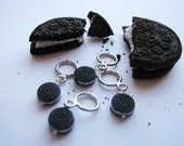 Oreo Cookie Non-Snag Stitch Markers