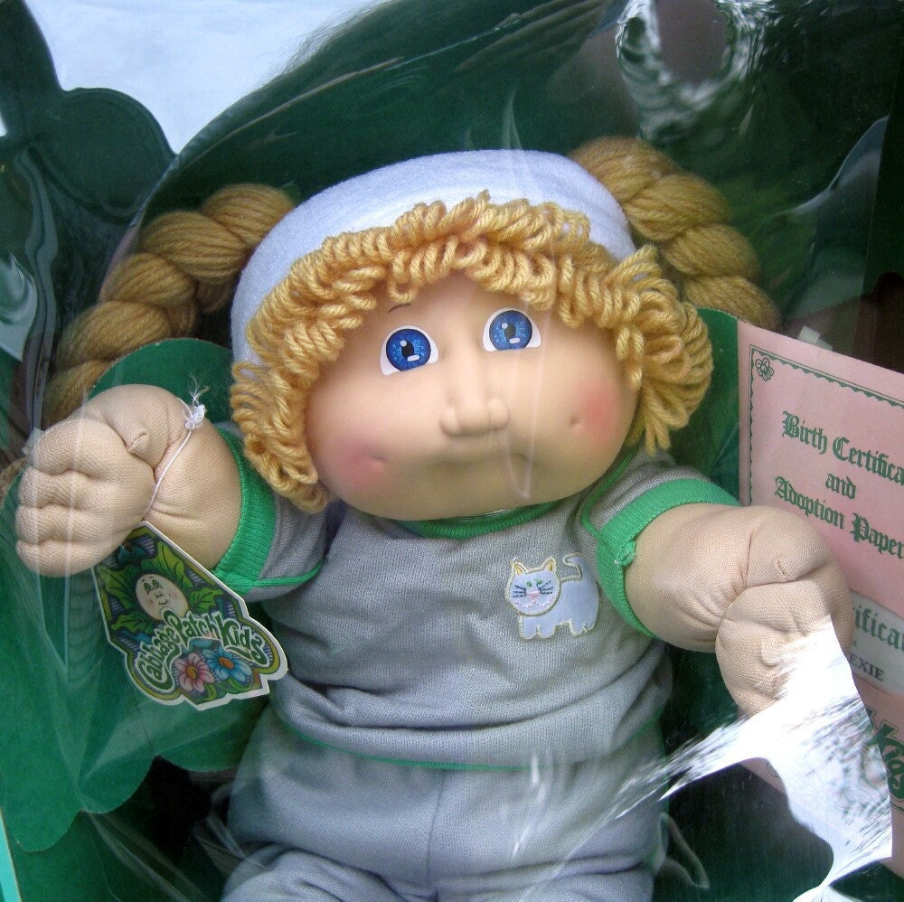 Vintage Cabbage Patch Doll in Box 1985 Allison Lexie