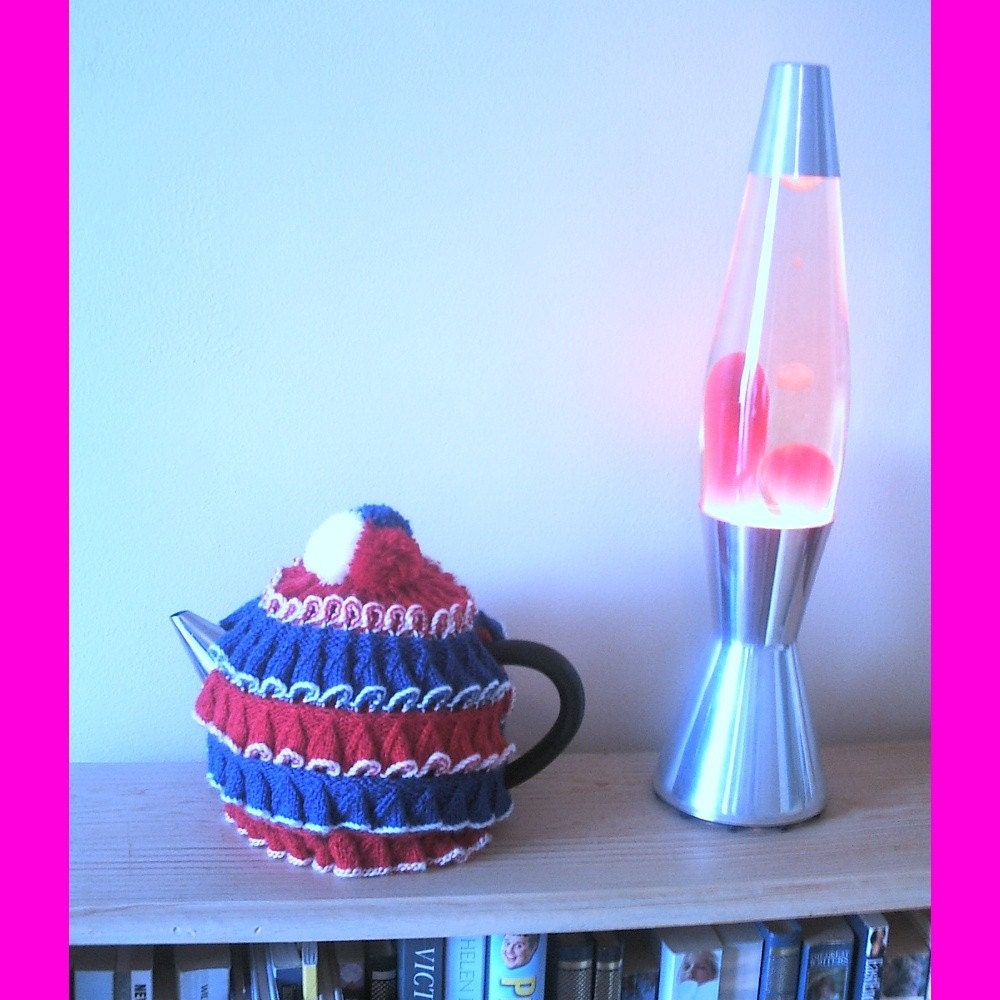1930's style red, white and blue frilly jubilee teacosy