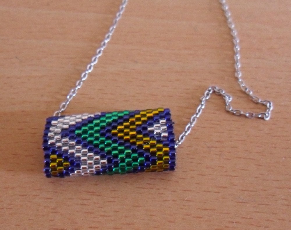 Zig-zag beaded necklace