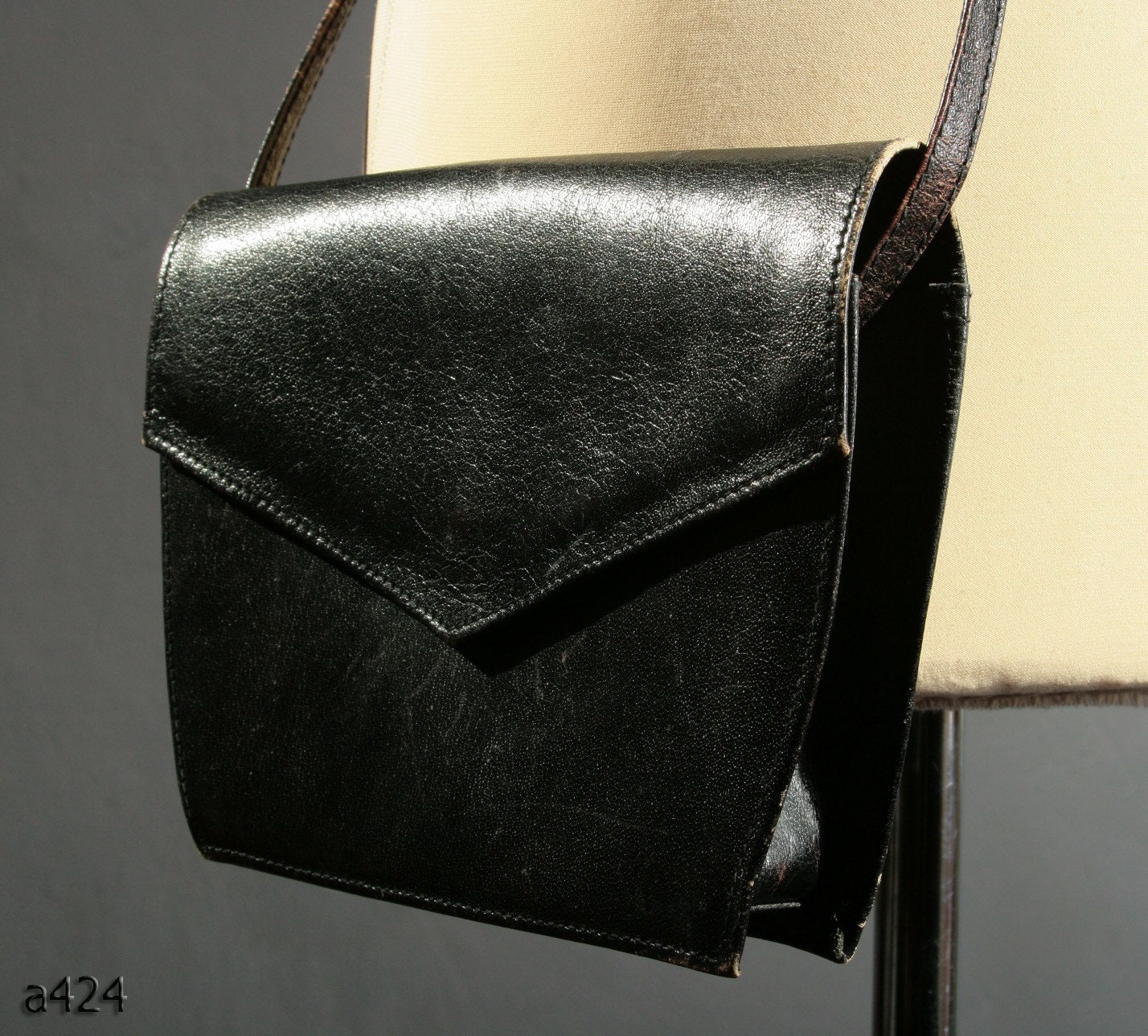 Vintage 1980s Black Equestrian shoulder bag, Small