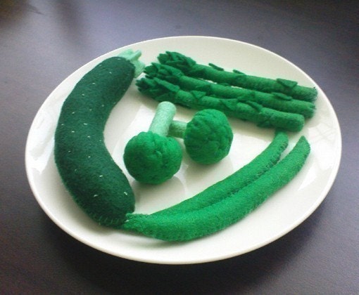 Felt Vegetables III - Zucchini, Asparagus, Broccoli, Green Beans (Patterns and Instructions via Email)