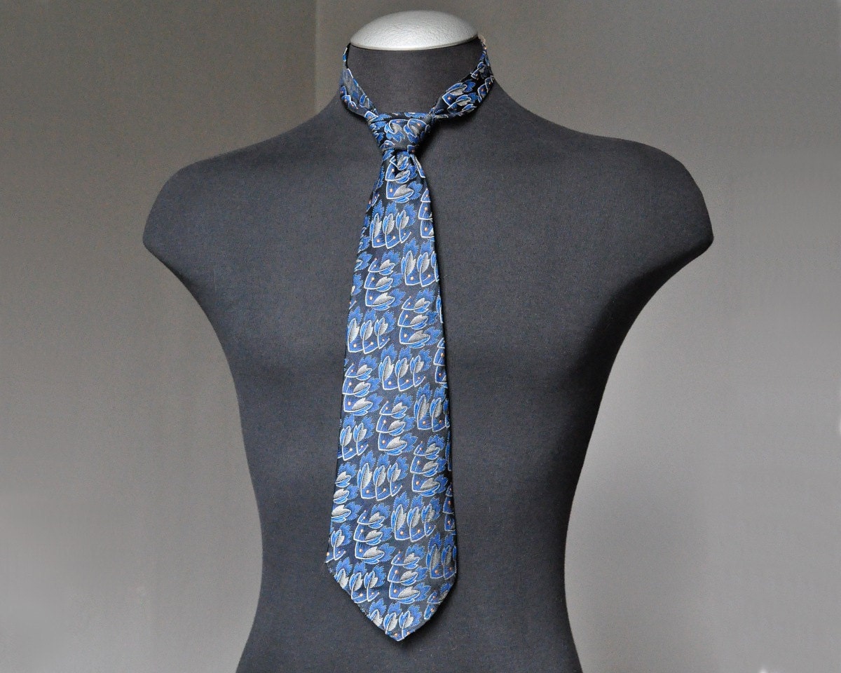 vintage 30s necktie - navy rayon jacquard with leaf pattern