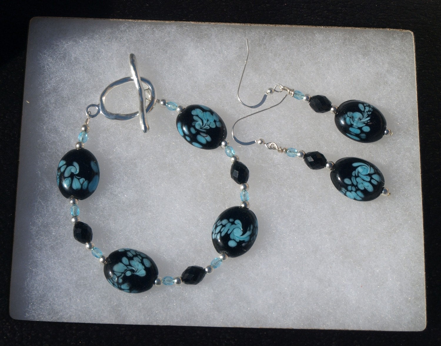 Dramatic Black with Artistic Blue Design Bracelet and Earring Set