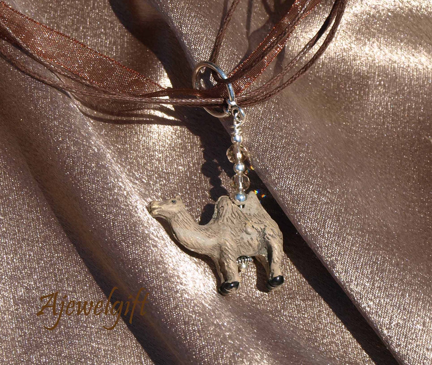 Camel Pendant P00056