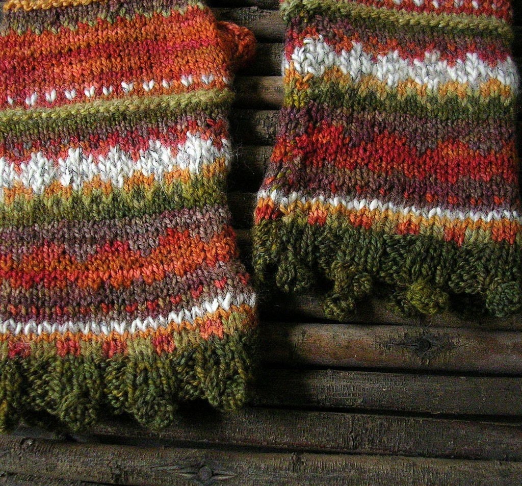 Kilim Motif Long Wool Mitts