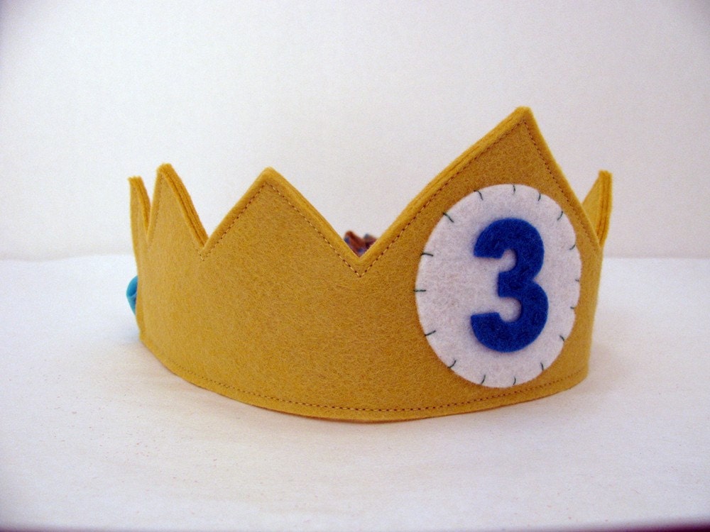 Wool Felt Birthday Crown -- custom made with the number of your choice