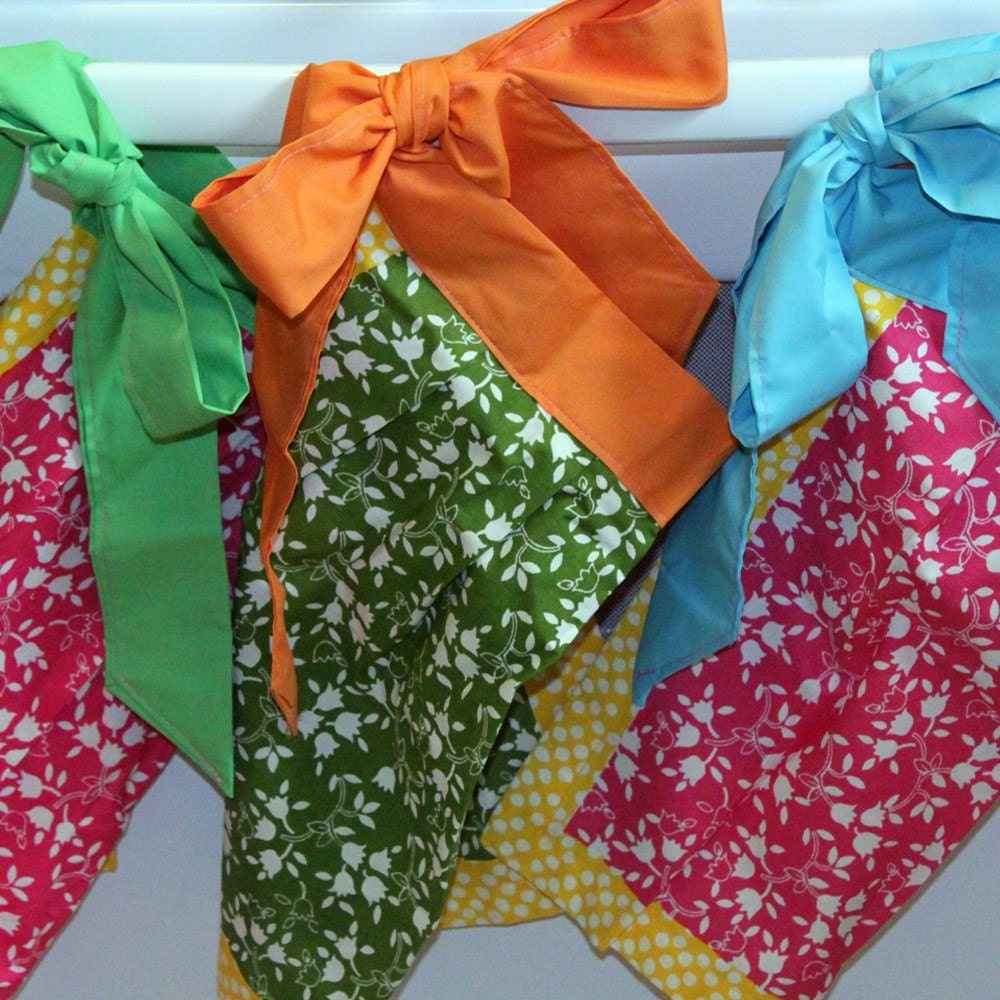 Kids in the Kitchen Apron GREEN