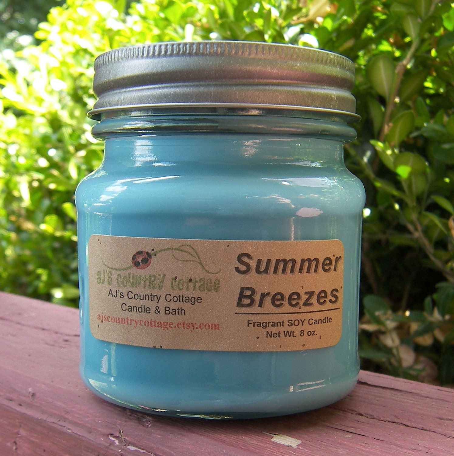 SUMMER BREEZES SOY Candle - Highly Scented - Fresh and Clean Laundry Scent
