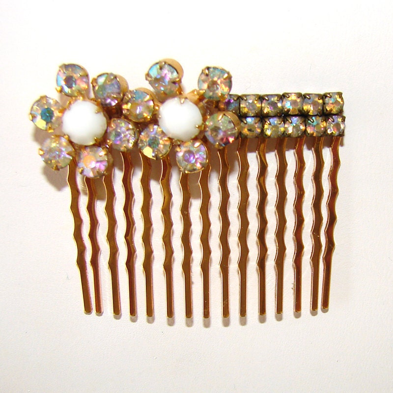 Rhinestone Wedding Hair Comb Flowers Vintage Milk Glass Bridal Spring