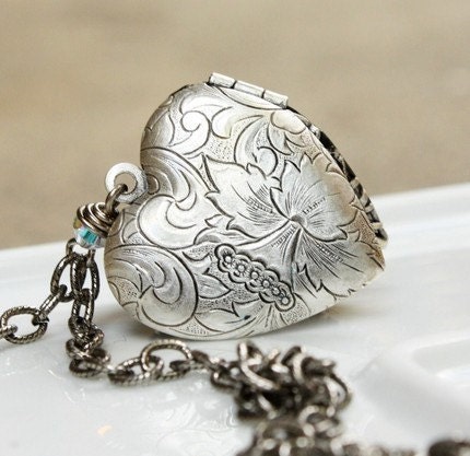 Black Heart Locket, Silver Heart, Wedding Necklace, Bridesmaid Necklace, Best Lockets on Etsy