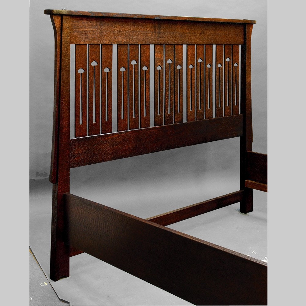 Mackintosh Design, Arts and Crafts,QUEEN BED, Quartersawn Oak,