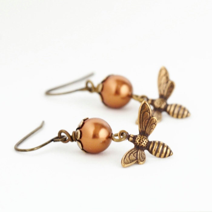 Pearl Honey Bee Earrings, Bronze Pearl Earrings, Bumble Bee, Nature Jewelry, Drop Earrings