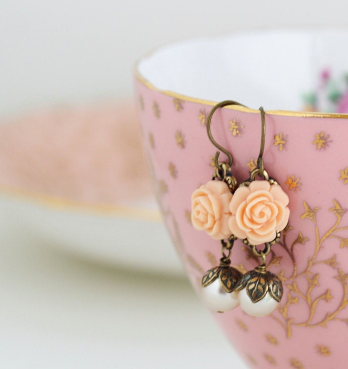 Shabby Chic Peach Earrings, Flower Earrings, Ivory Pearl Earrings
