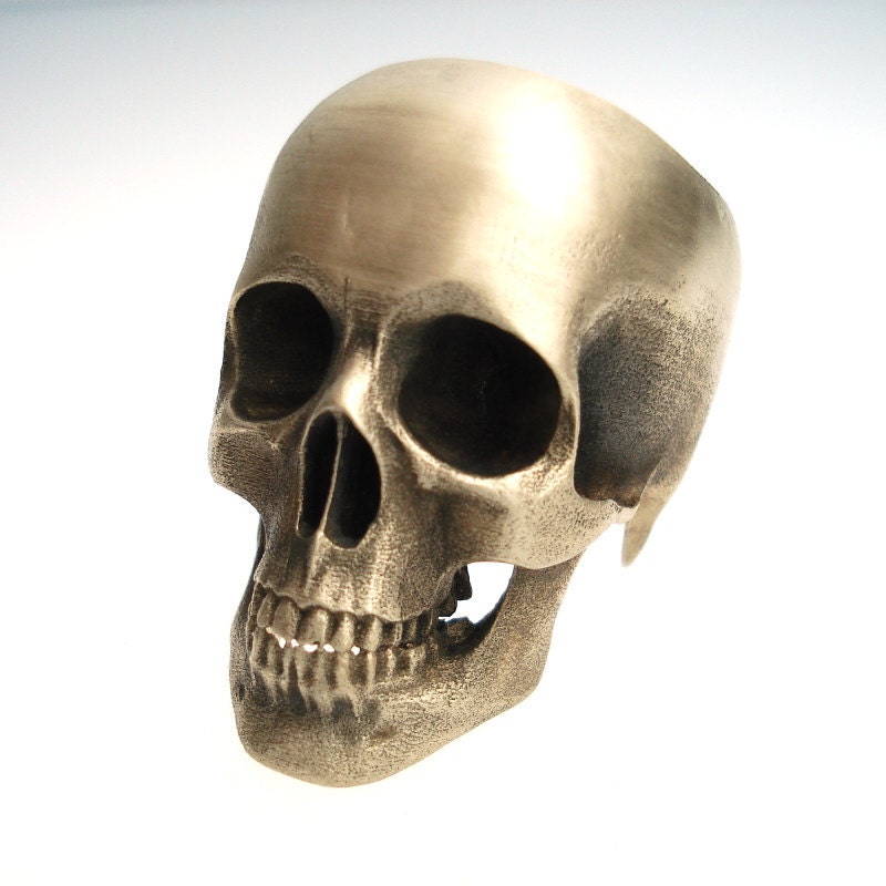 the full skull ring in bronze