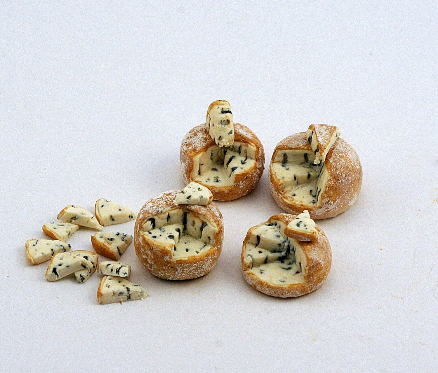 Make Your Own 12th Scale Stilton - the King Of English Cheese - with IGMA Fellow Linda Cummings