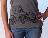 Tattoo Octopus V-neck T-shirt on Gray - Women's Tee Shirt XS S M L XL 2XL 3XL