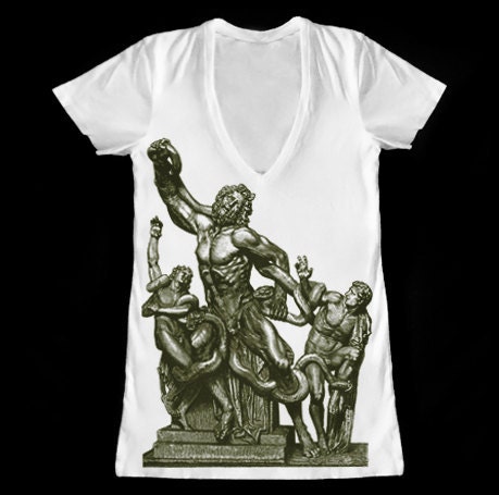 Fine Jersey Vneck Tshirt feat. Laocoön print - Available in 2 Colors