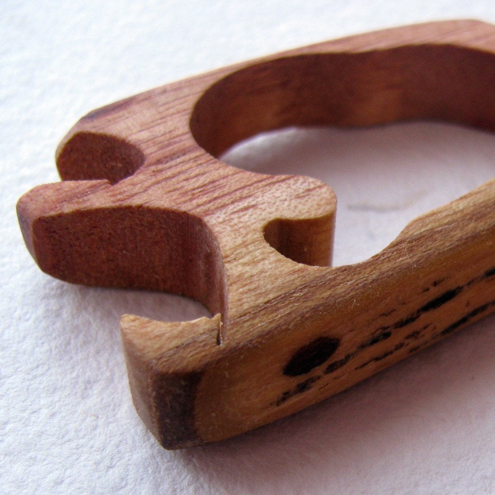 Wooden Wavy Pin Brooch